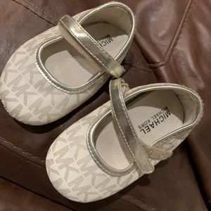 Baby size 4 Michael kors